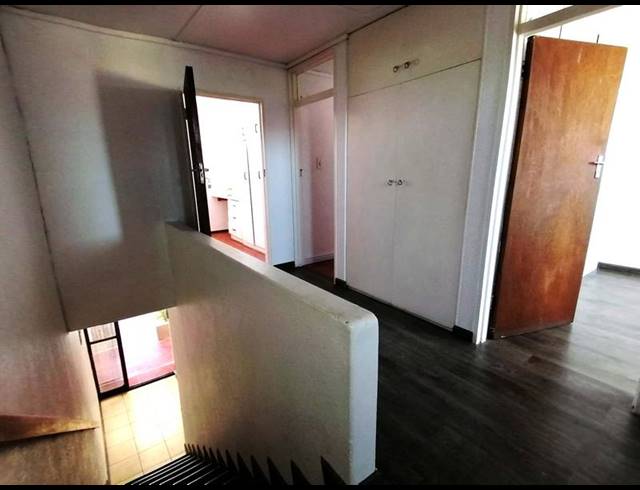 3 BEDROOM HOUSE FOR SALE IN WESTRIDGE